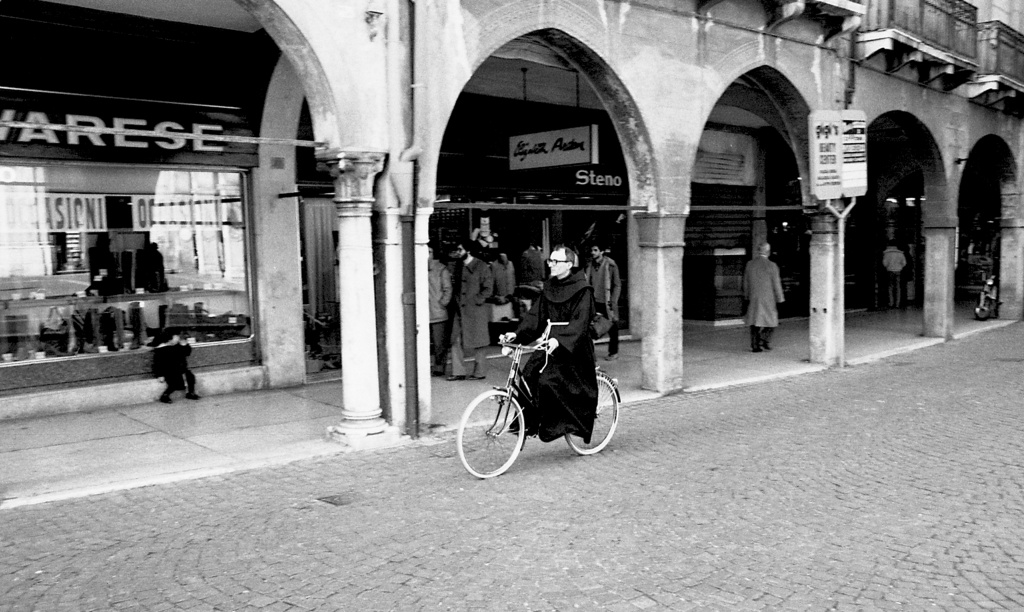 Gallery Title Here